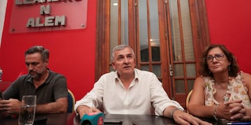 "Los candidatos que más miden" en la mayoría de las provincias del país "son los del radicalismo", aseguró Morales.