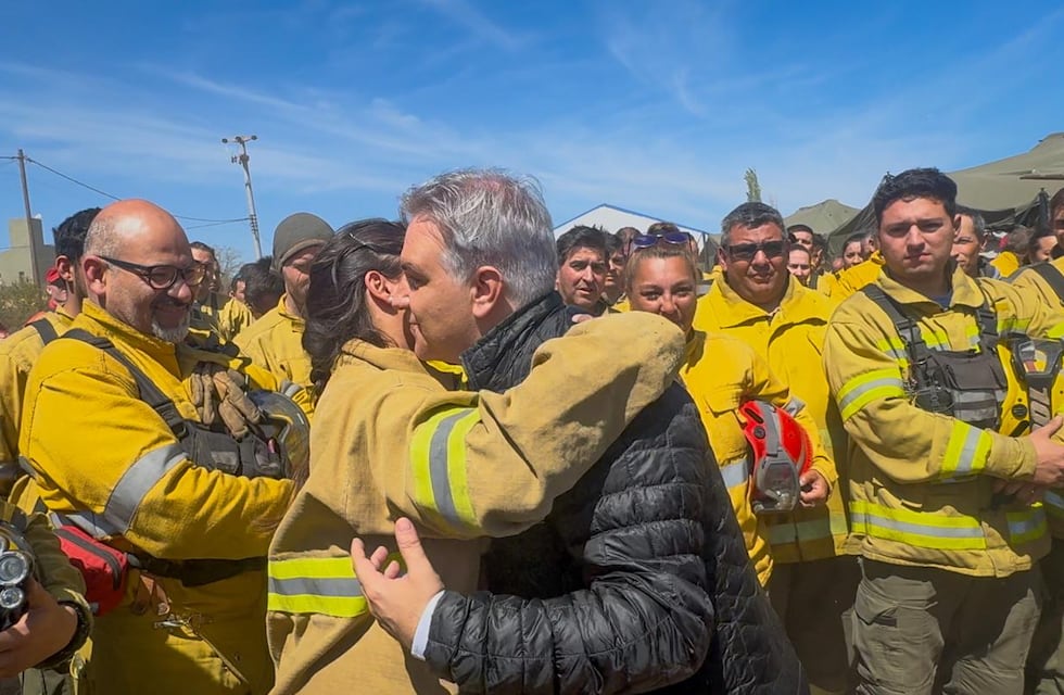 Llaryora destinará más de $15 mil millones a las zonas afectadas por los incendios