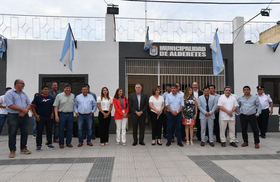 Jaldo inauguró obras en Alderetes