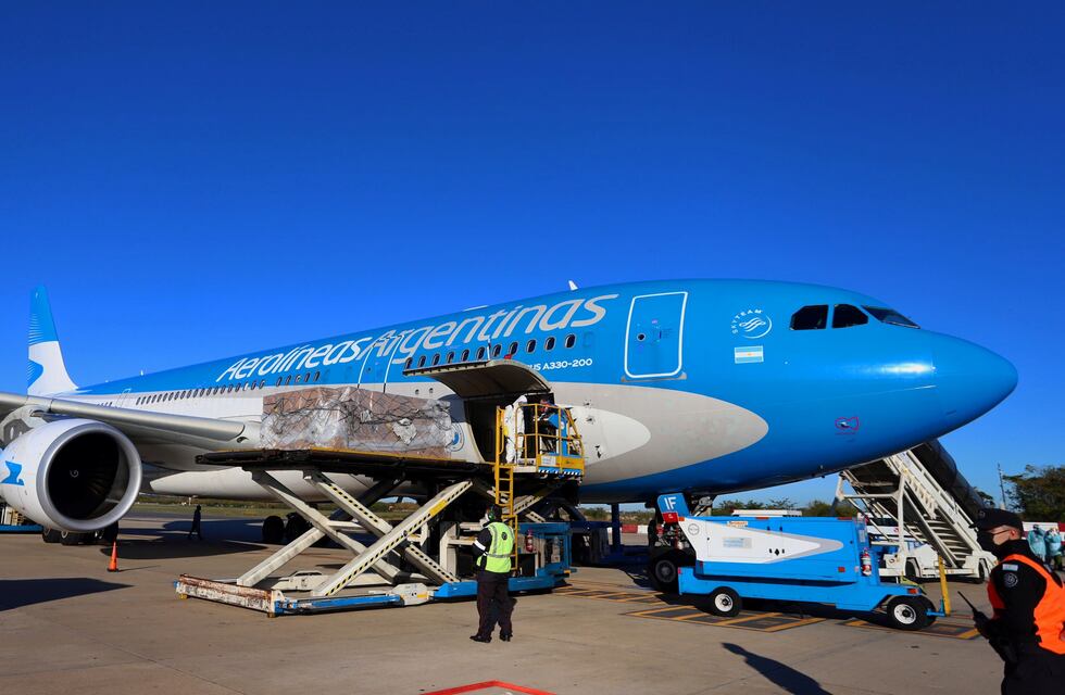 Cómo será y cuando llegará el vuelo de Aerolíneas que traerá las vacunas Sputnik V de Rusia