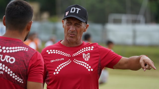 Pedro Troglio, DT de un Instituto que como local ganó los dos que disputó (Prensa de Instituto).