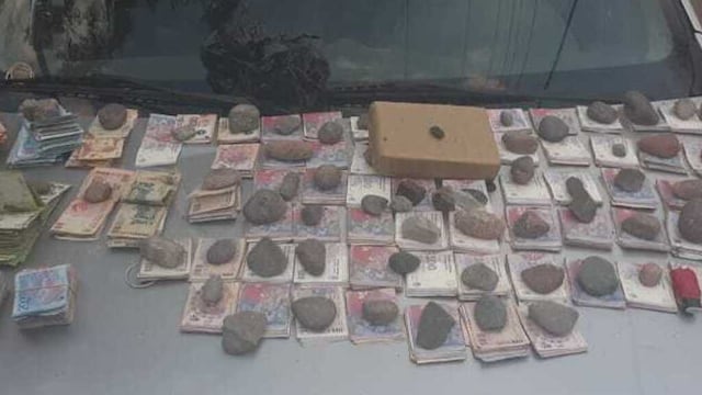 Dos sujetos huyeron de la policía en Las Heras, luego de descartar un kilo de marihuana.