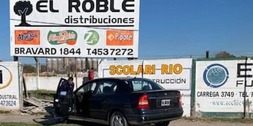 Chocó un paredón y salió ileso