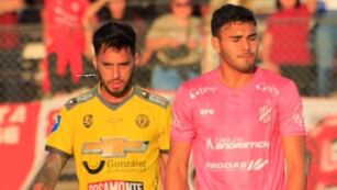 El 9 con camiseta rosa por el mes del cáncer de mama, perdió ante Crucero del Norte