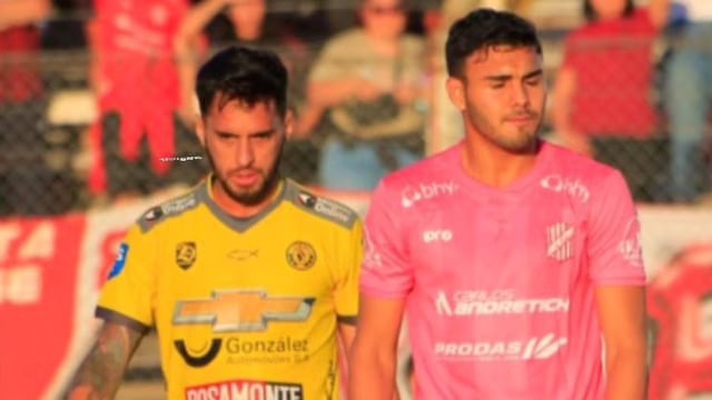 El 9 con camiseta rosa por el mes del cáncer de mama, perdió ante Crucero del Norte