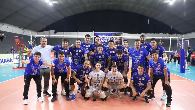 Hoy a las 18.30 juegan con Voley Praia