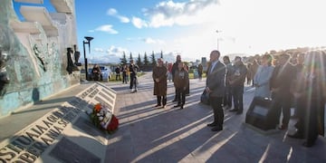 Sentido homenaje a los caídos, familiares y veteranos de Malvinas