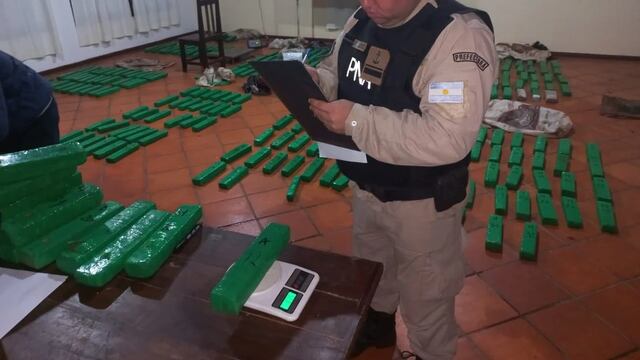 Secuestran millonario cargamento de marihuana en San Javier.