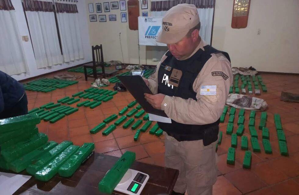 Secuestran millonario cargamento de marihuana en San Javier