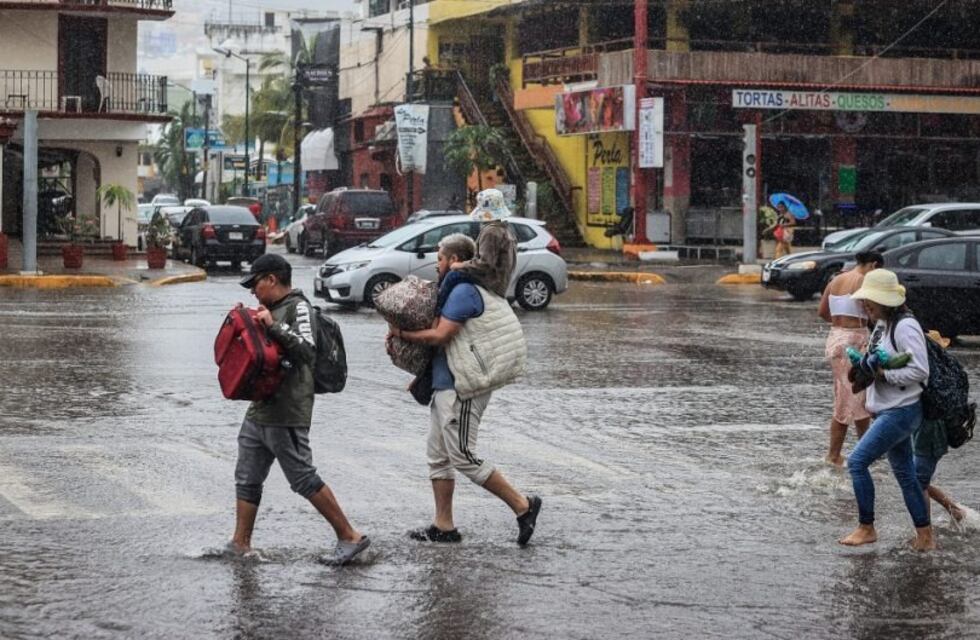 El huracán Hilary se acerca al sur de California: llega como tormenta tropical