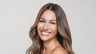 Pampita cautivó las calles de Nueva York con un look total black.