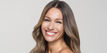 Pampita modeló una microbikini animal print y mostró sus elegidos para el verano