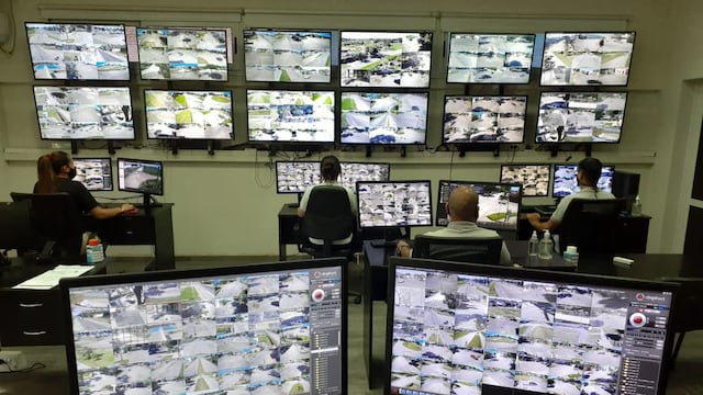 Vecinalistas recorrieron en Centro de Monitoreo de Rafaela