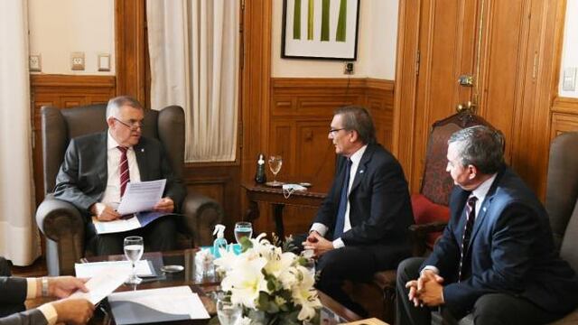 Jaldo se reunió con el gerente regional del Banco Nación