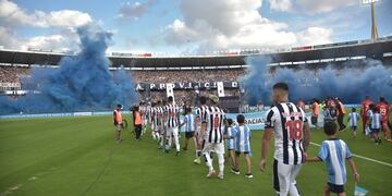 Talleres debutó a Kempes lleno ante Independiente (Facundo Luque / La Voz).
