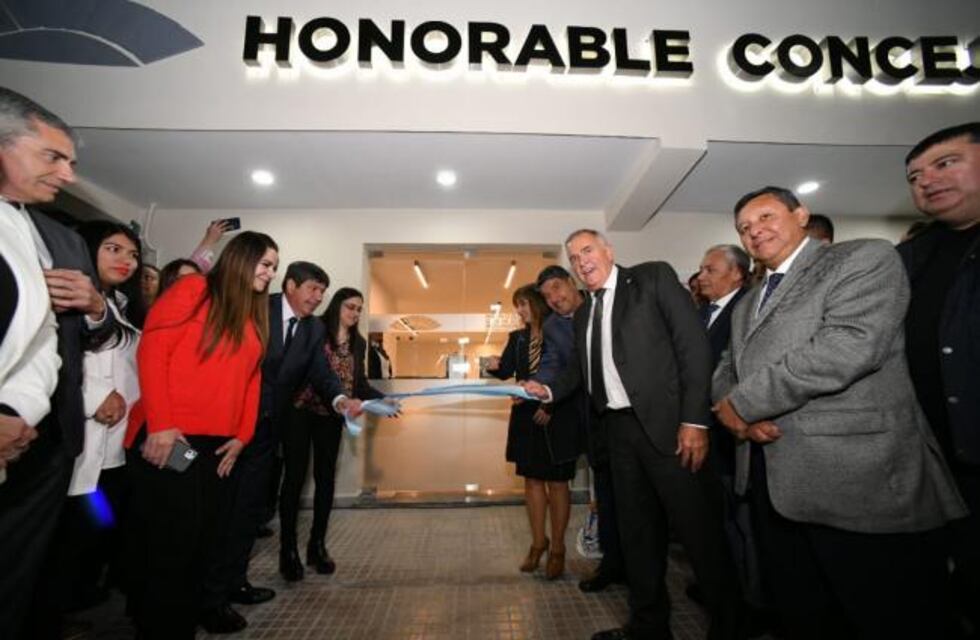 Jaldo inaugura el renovado Concejo Deliberante de Alderetes