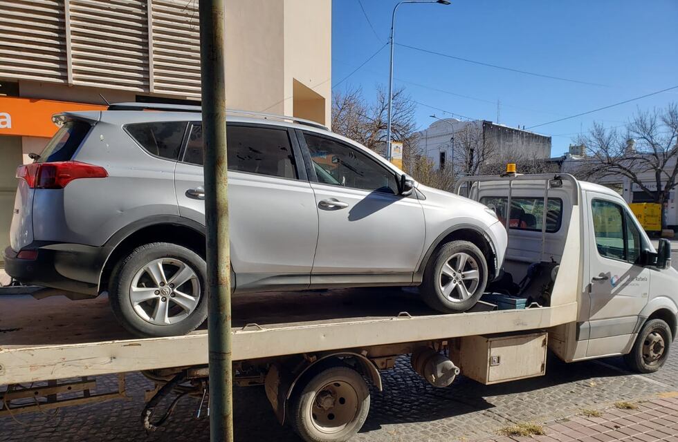 Secuestraron una camioneta en pleno centro