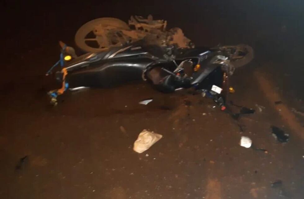 Accidente de tránsito en Oberá: un motociclista resultó herido tras un choque con un auto
