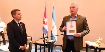 Tierra del Fuego entregó un reconocimiento a Cuba por su apoyo a la cuestión Malvinas