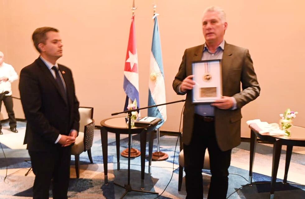 Tierra del Fuego entregó un reconocimiento a Cuba por su apoyo a la cuestión Malvinas