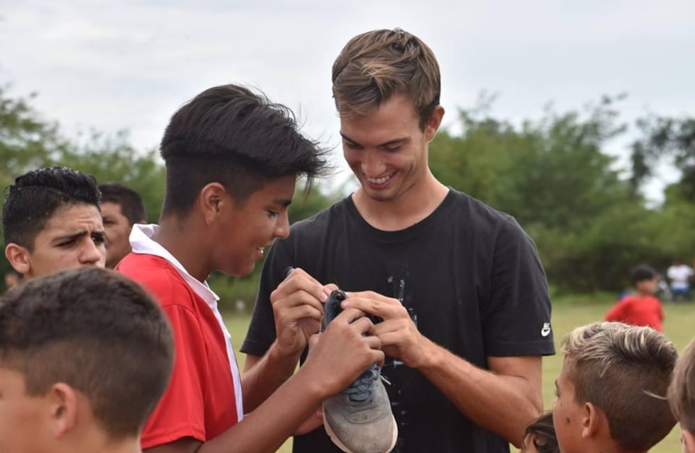 El gran gesto solidario de Juan Cruz Komar para las Inferiores de Talleres