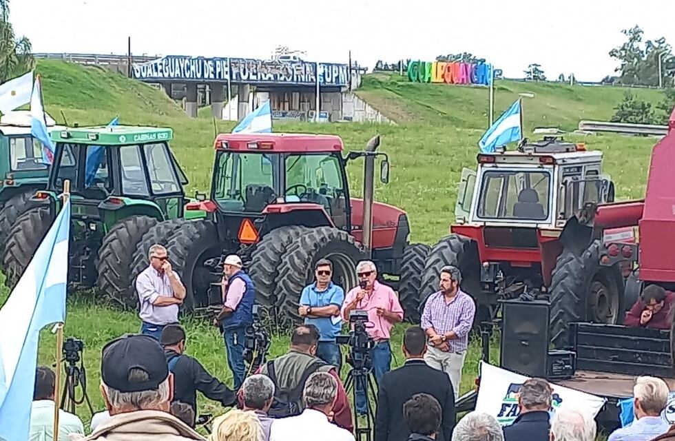 El tractorazo en caravana se hizo sentir en Gualeguaychú