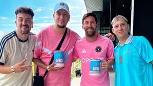 Messi con los chicos de Un Poco de Ruido.