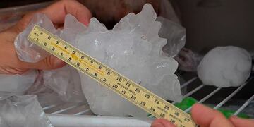 El granizo más grande de Sudamérica. Fotografía gentileza del equipo de investigación.