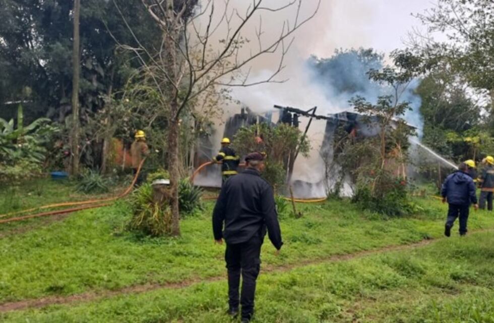 Montecarlo: vivienda se incendió por una vela prendida a San Cayetano