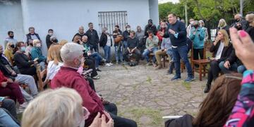 Las consultas e inquietudes abarcaron aspectos como bacheo, poda, higiene urbana, agua corriente y picadas ilegales.