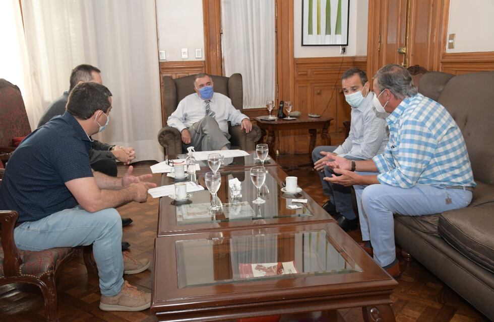 El gobernador Osvaldo Jaldo se reunió con representantes de la Cámara de la Construcción
