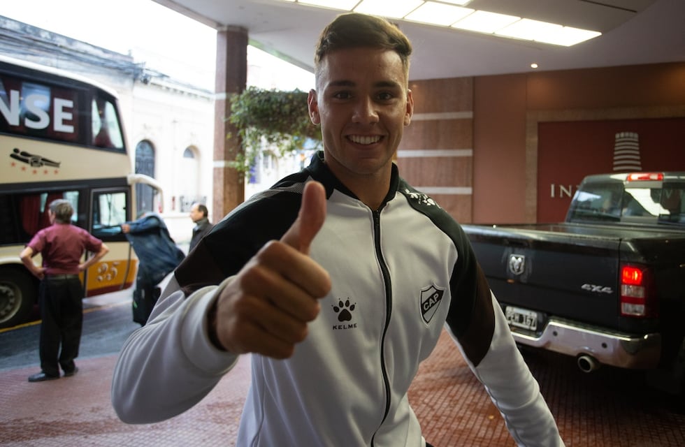 Augusto Schott continuará su carrera deportiva en Colón de Santa Fe y jugará en la Copa Libertadores