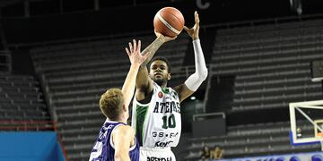 El estadounidense Javion Blake es un arma en la que se apoya la esperanza de Atenas de volver a ganar en la Liga Nacional. (Prensa Peñarol)