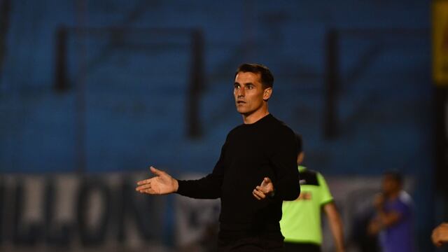 Guillermo Farré pidió un arquero de experiencia. Tacha uno en la lista (Federico López Claro).