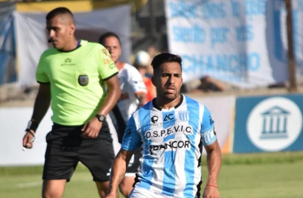“Nos chorearon el partido”; la acusación de Emanuel Giménez tras la eliminación de Racing de Nueva Italia
