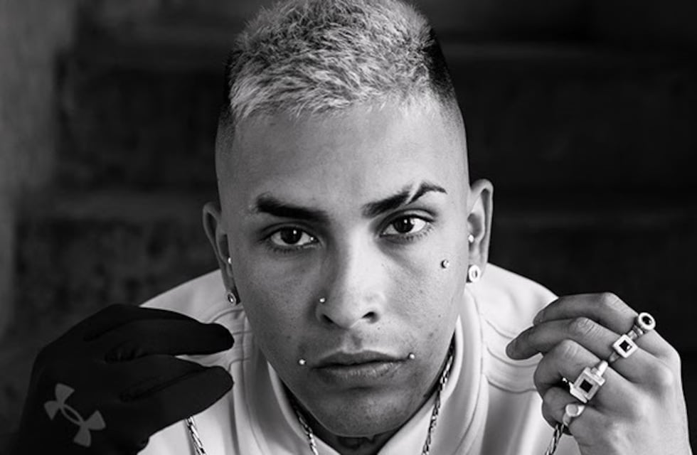 Callejero Fino en Caja Negra: “La música me salvó de lastimar mucho a mi mamá”