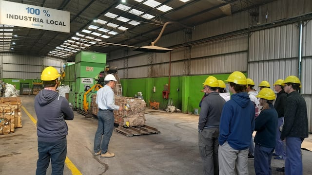 Estudiantes visitaron en Centro de Acopio Transitorio de Tres Arroyos