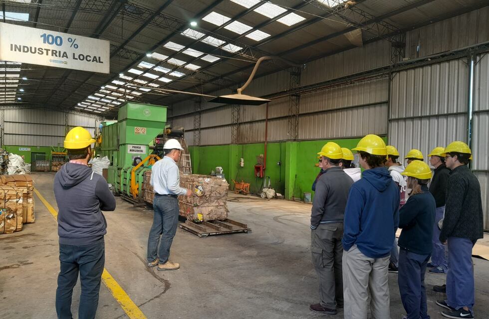 Estudiantes visitaron en Centro de Acopio Transitorio de Tres Arroyos