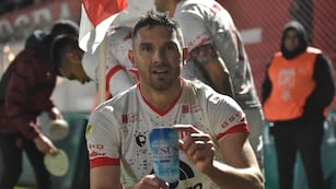 Adrián Maravilla Martínez marcó el 2-1 de Instituto ante Lanús, en Alta Córdoba.