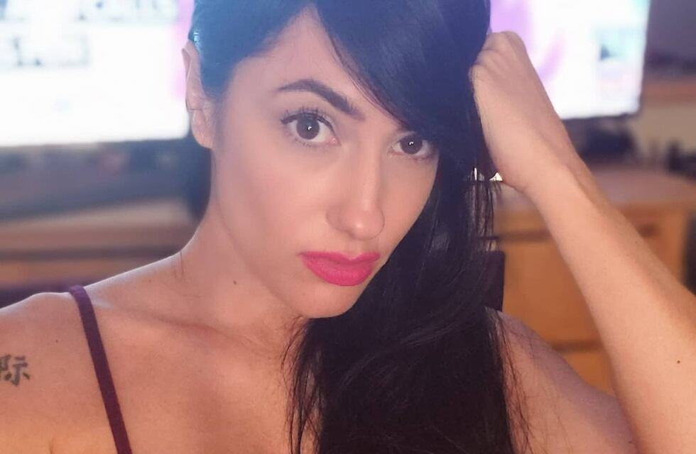 Jesica Hereñu, ex Gran Hermano, sorprendió con una impactante bikini de tiras desde la playa