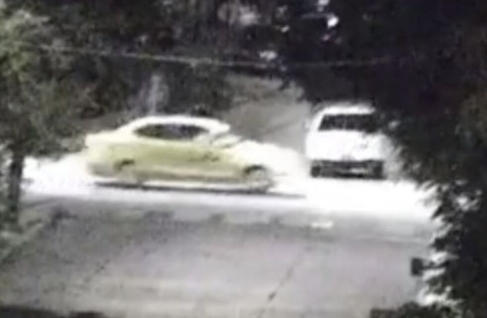 Video: chocaron en Nueva Córdoba, se fugaron y volvieron a colisionar en barrio San Vicente