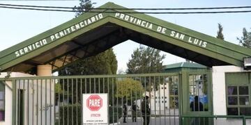 Funcionarios del Gobierno y representantes de las Cámaras de Comercio de San Luis y Villa Mercedes impulsan acuerdos para generar politicas de reinserción. Gentileza NDSL