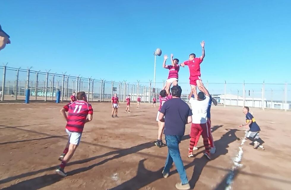 Rugby en la cárcel: Los Tordos visitaron a Los Caciques y jugaron un amistoso en Almafuerte