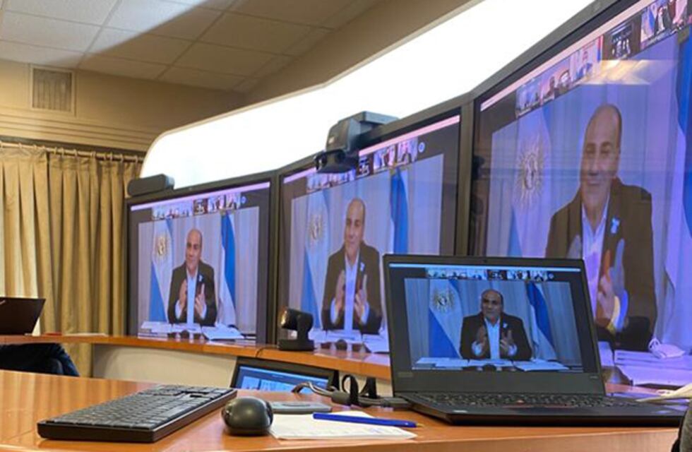 Juan Manzur: “Hay que ir a una restricción y poner el esfuerzo en la vacunación”