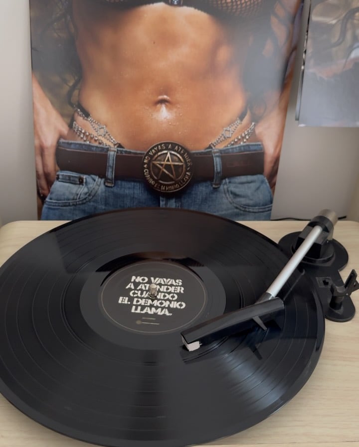 Así es el vinilo de Lali Espósito.