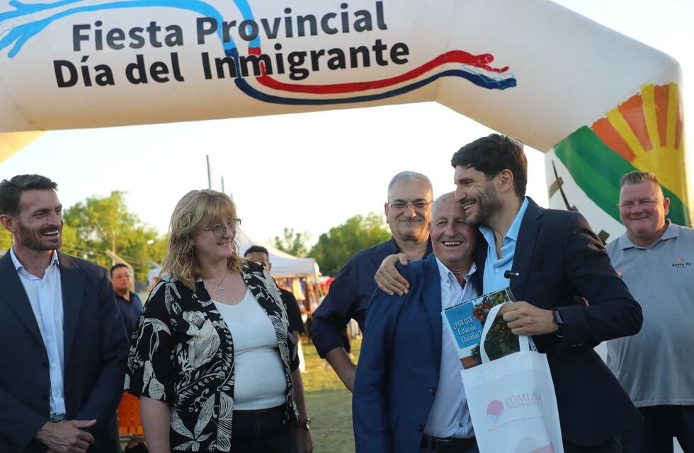El gobernador estuvo en la 17° Fiesta del Inmigrante, en Estación Clucellas