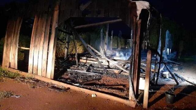 Violencia de género en El Soberbio: prendió fuego la casa con su ex pareja dentro.