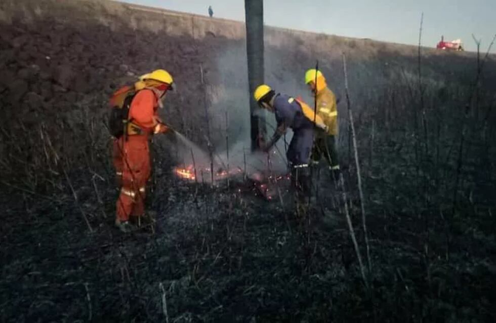 Focos de incendios en Puerto Libertad fueron extinguidos por Bomberos Voluntarios