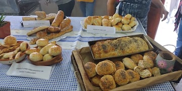 Las emprendedoras ofrecerán productos gastronómicos artesanales en ambas ferias comunitarias.