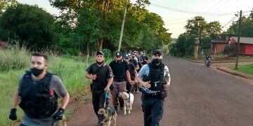 Se trató la crianza, selección del cachorro, obediencia,  medicina canina,  primeros auxilios, búsqueda y localización de  detenidos y estupefacientes.